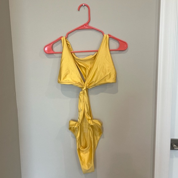 Riot Swim Yellow Poppy Dash One Piece Swimsuit Size Small - Picture 2 of 4